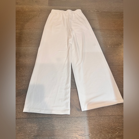 PerfectWhiteTee Sweatpant - Picture 5 of 7